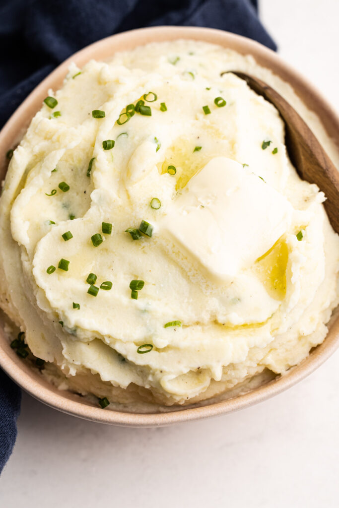 Sour Cream and Onion Mashed Potatoes - Everyday Family Eats