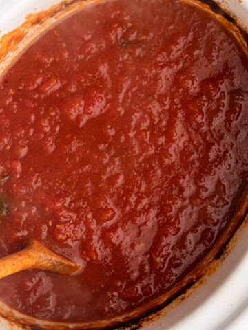 Slow cooker tomato sauce.